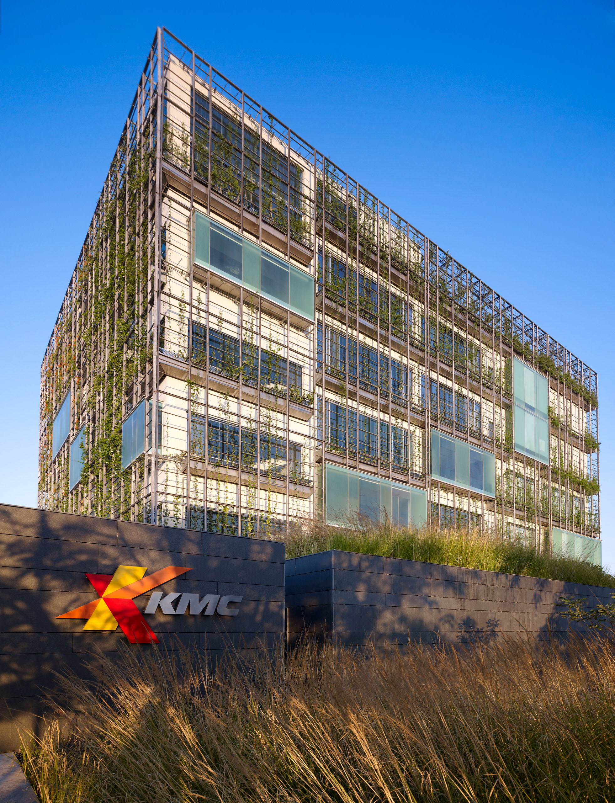 E12375 032590p j2560